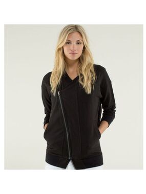 Lululemon Mula Bundle  Wrap Telemark Asymmetrical Zip Jacket Print Black Size 6
